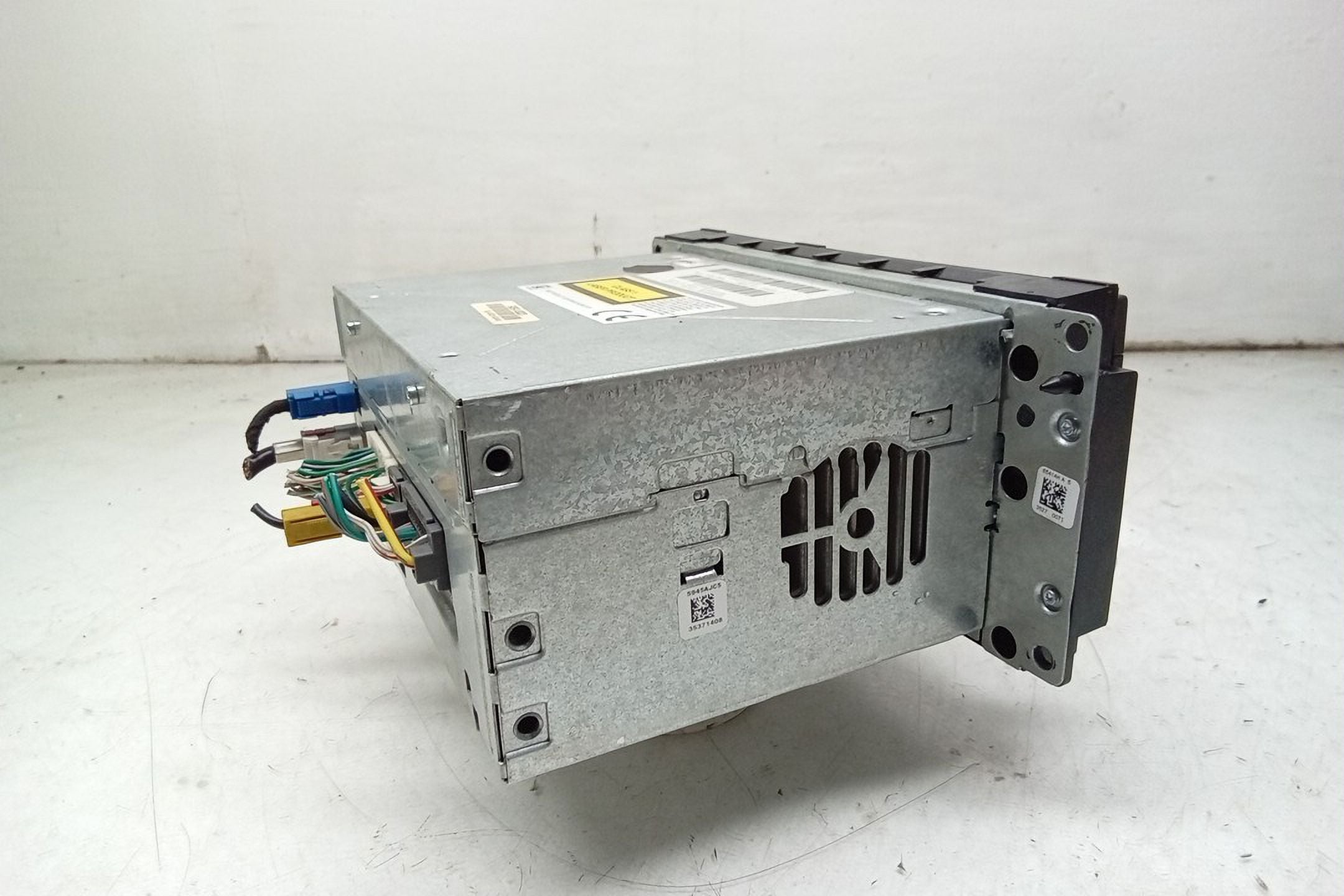 OEM CD Player Radio with Navigation F34660