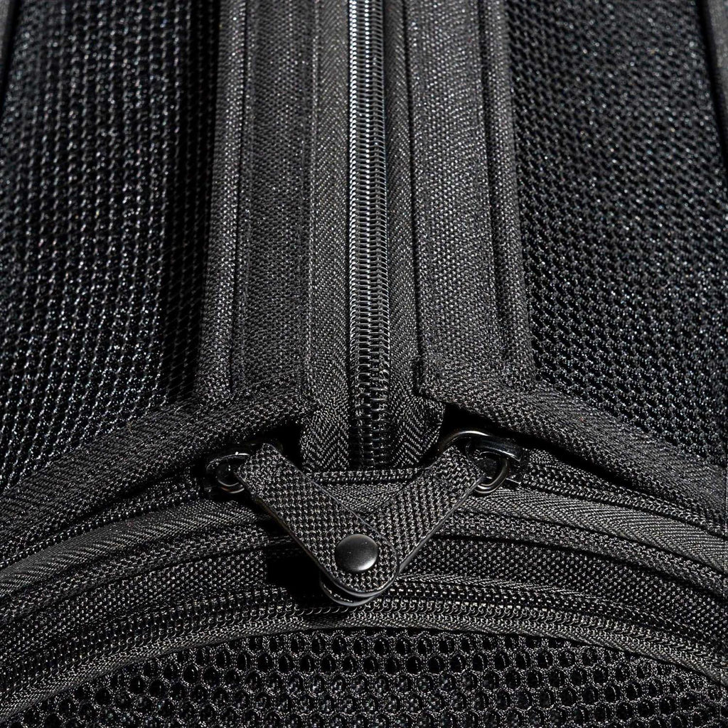 Travel Carrier B777