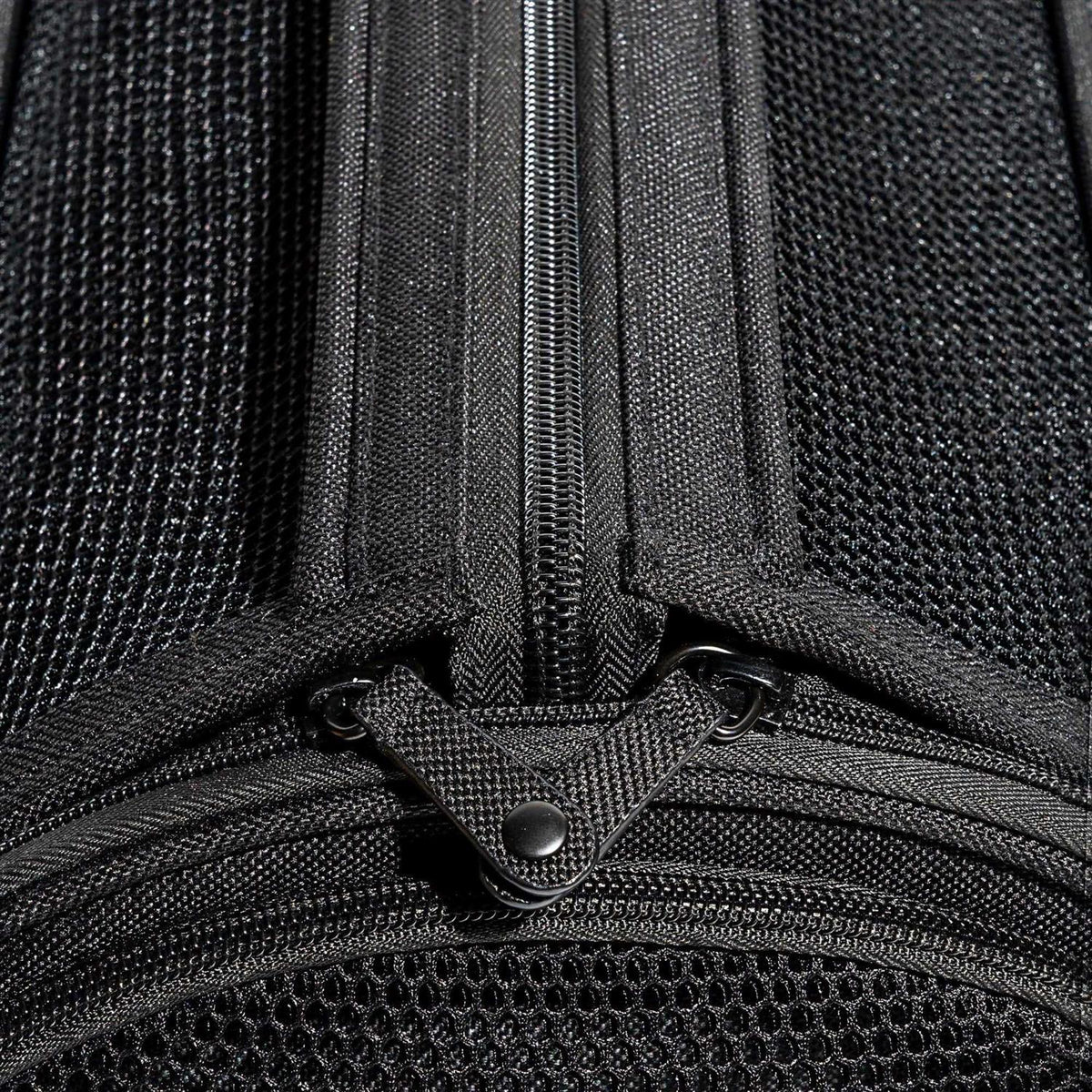 Travel Carrier B777