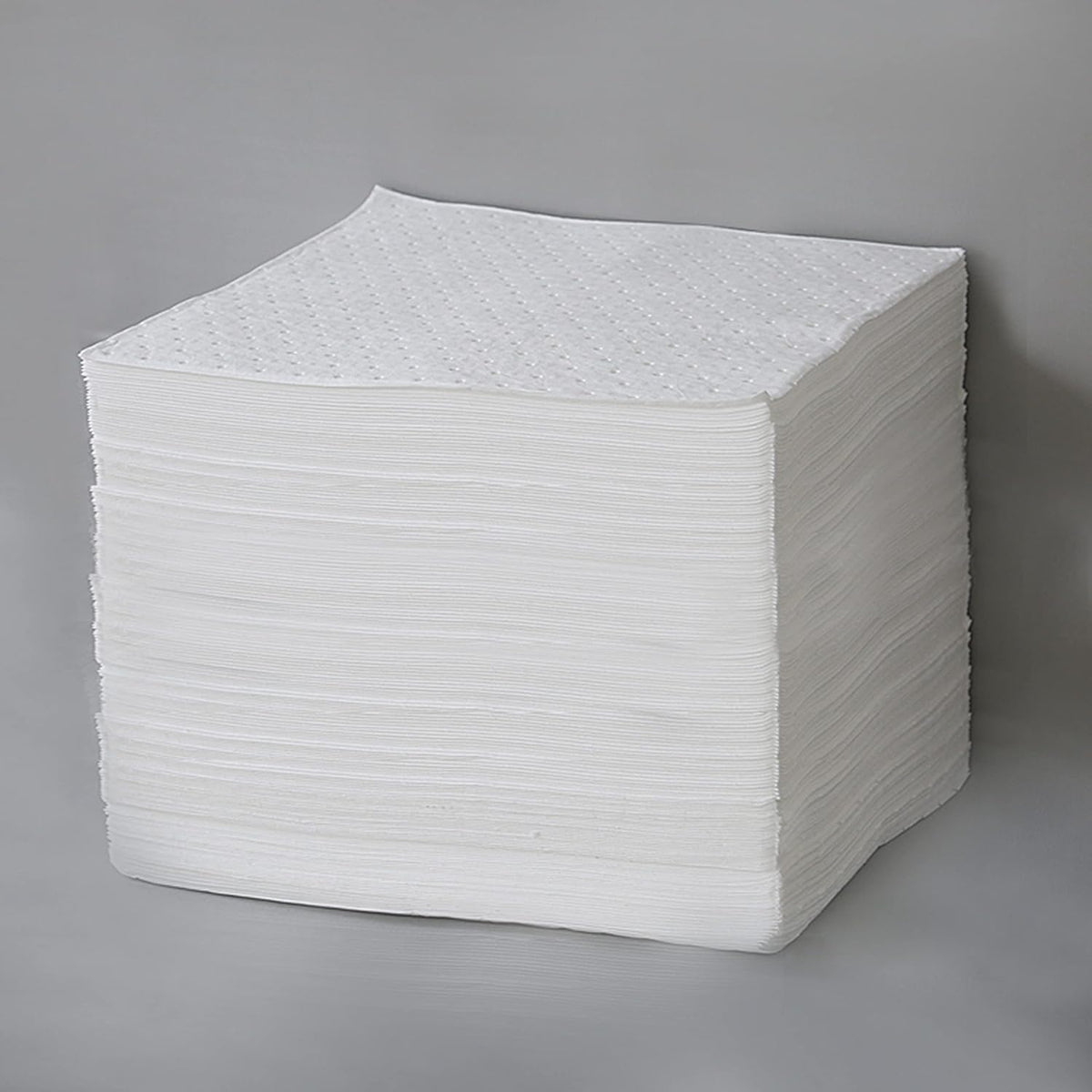 100 Piece Universal Absorbent Mat Pads, 20" x 15", Gray, Pack of 2 V578541