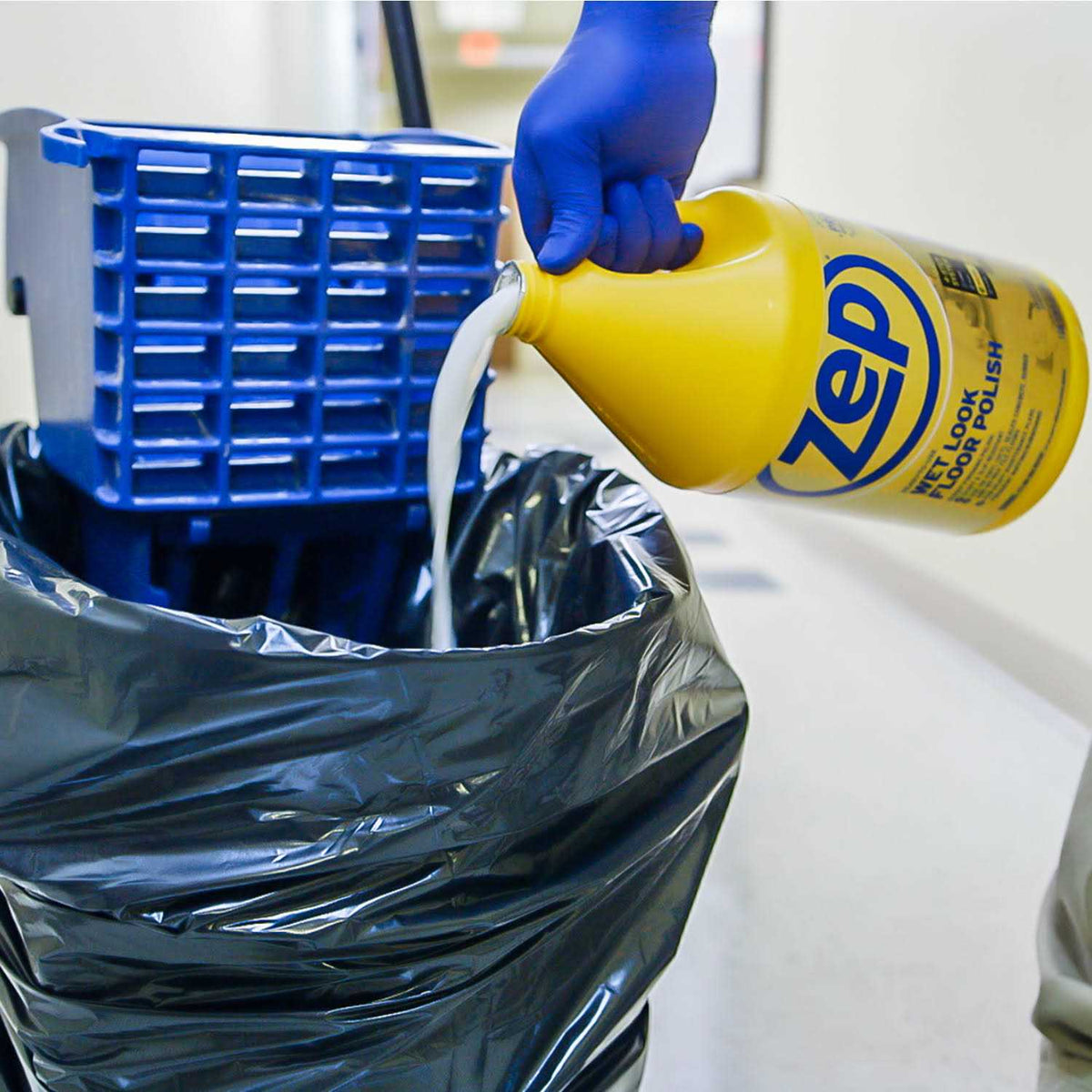 Wet-Look Floor Polish A596133