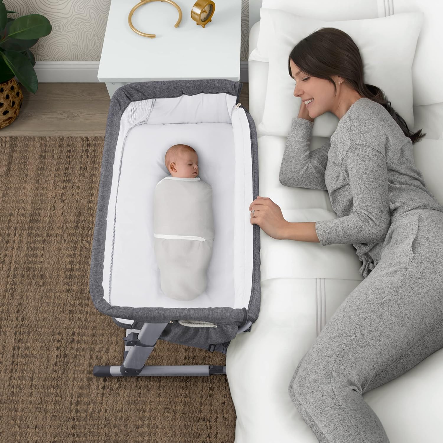 Grey Portable Baby Bassinet with Breathable Mesh N560563