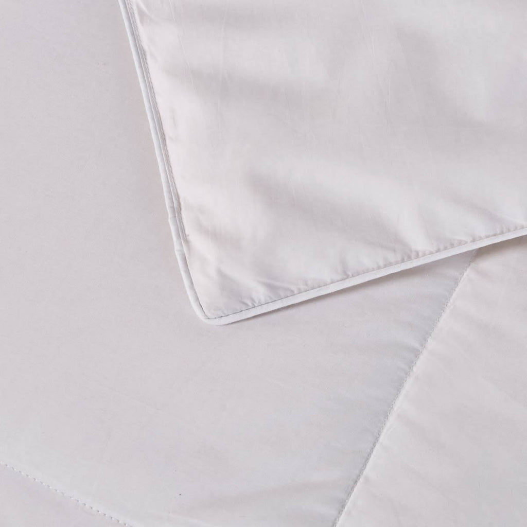 White Down Fiber Comforter Full/Queen D2960