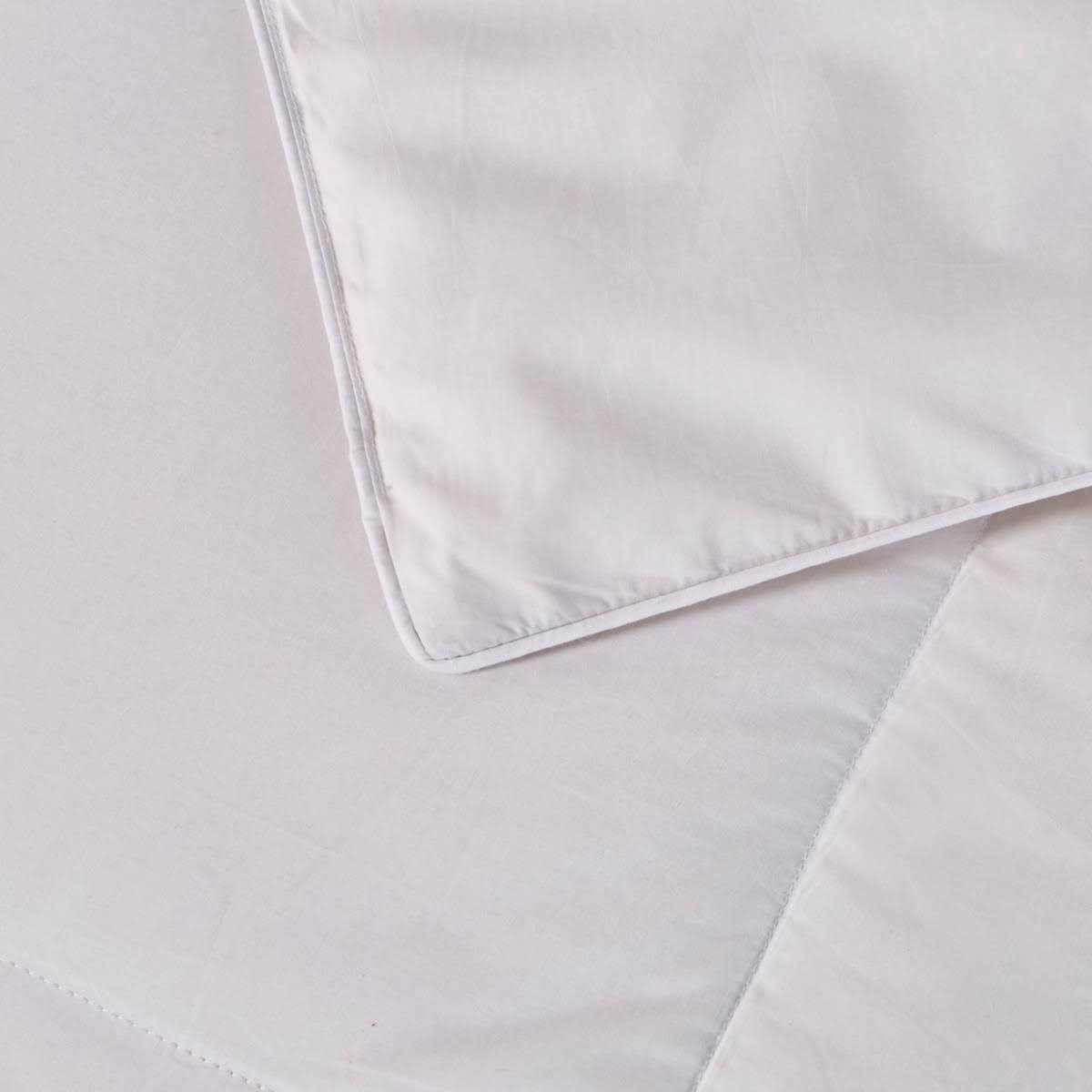White Down Fiber Comforter Full/Queen D2960