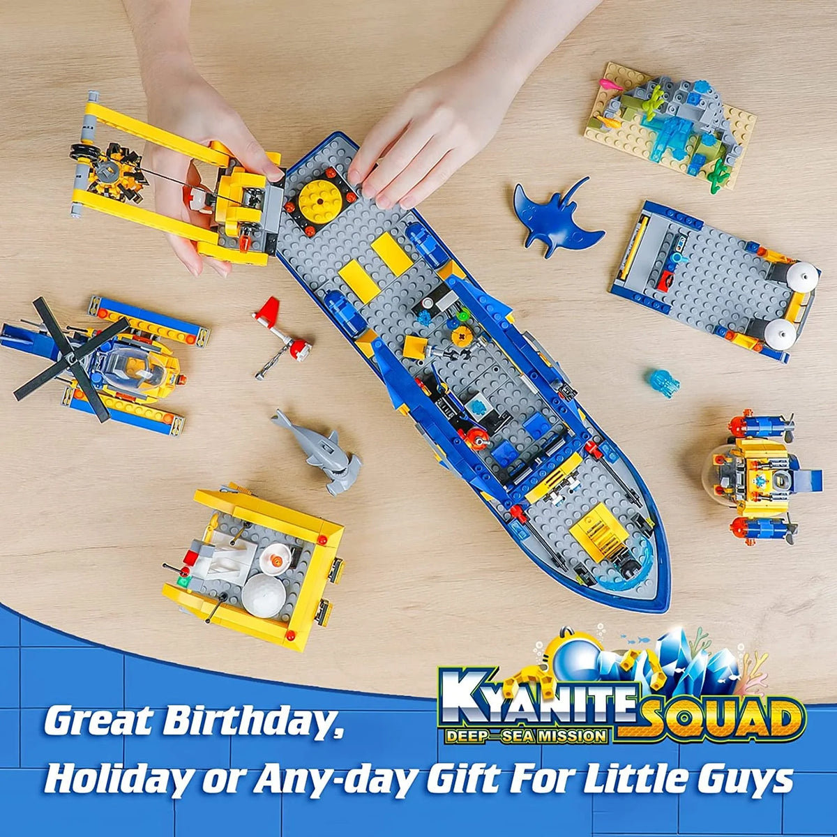 Ocean Exploration Ship Building Kit with Submarine and Helicopter, 753 Pieces V452
