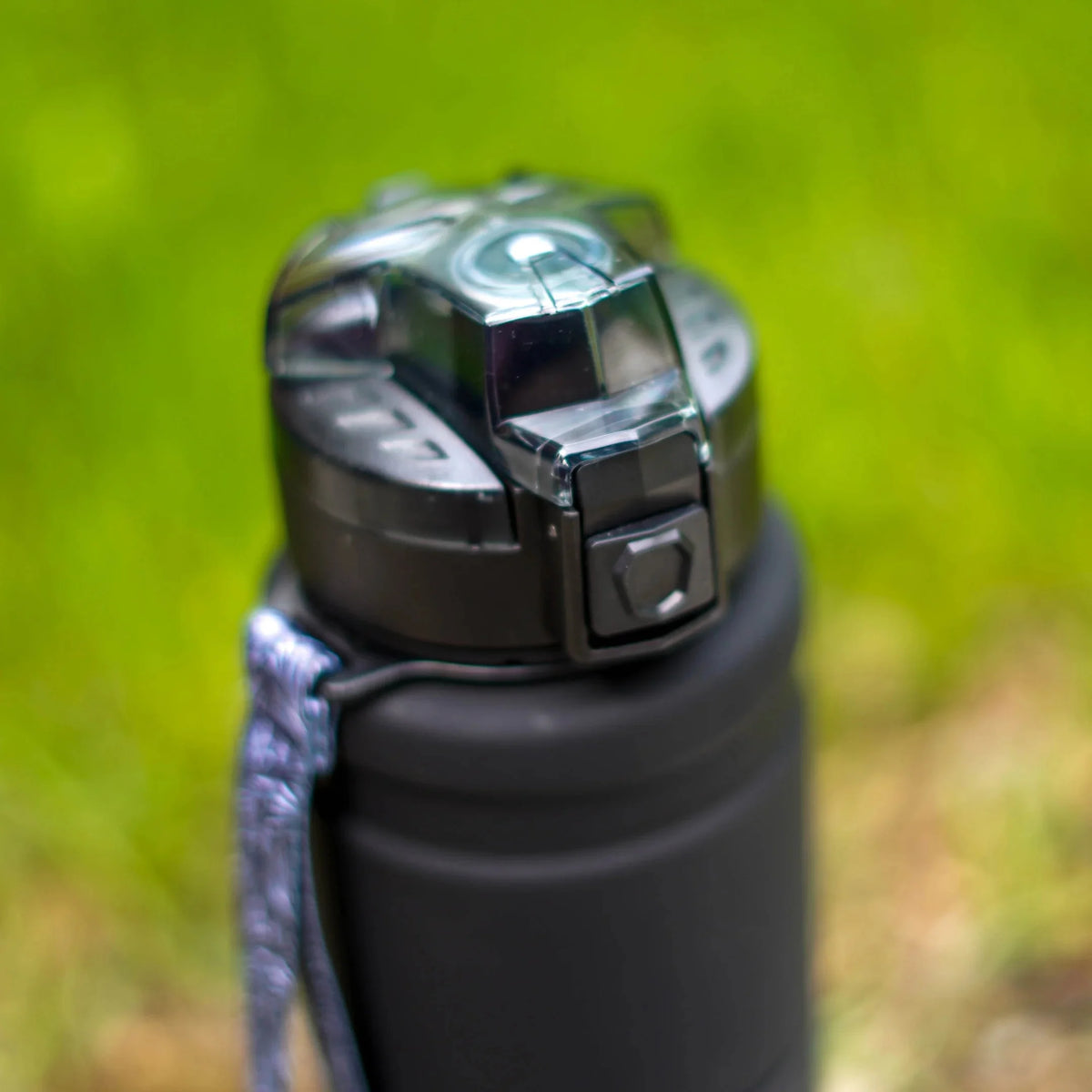 700ml Leak-proof Plastic Water Bottle N47796