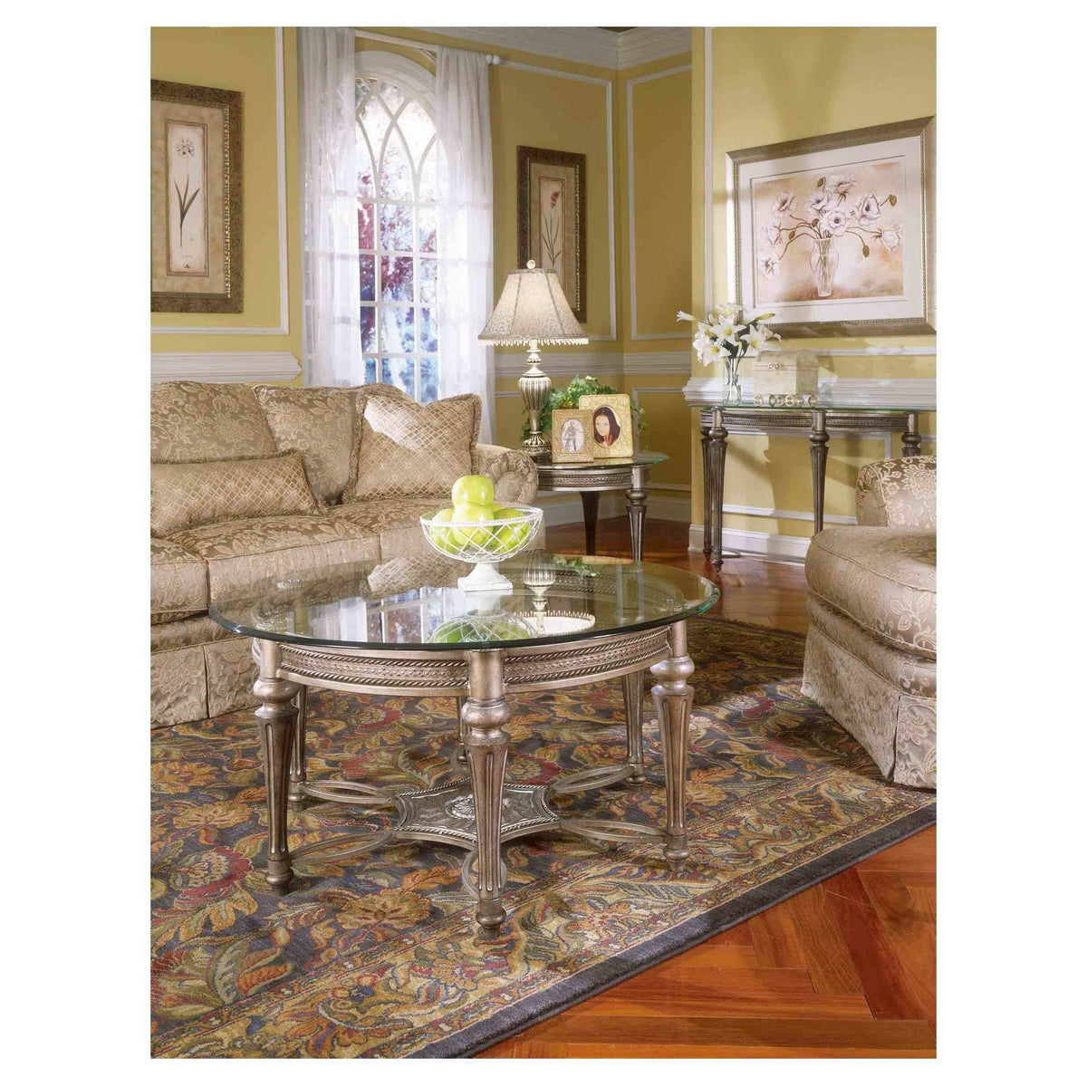Round End Table with Glass Top Z64129