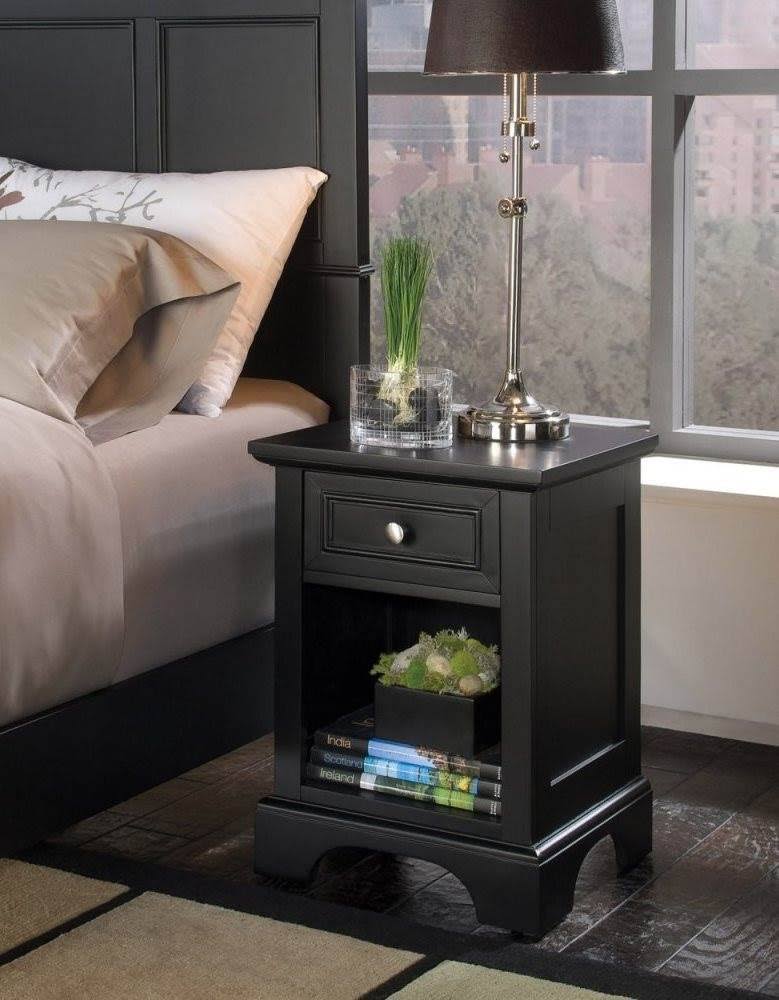 Black Queen 3-Piece Bedroom Set N68047